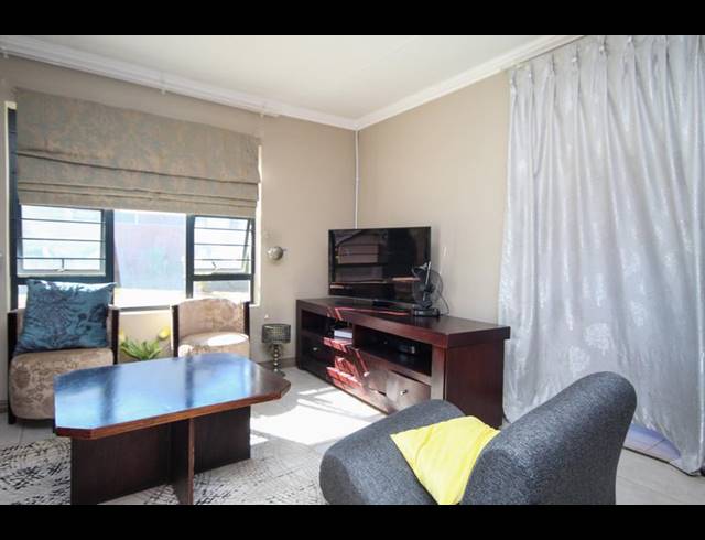 3 BEDROOM HOUSE FOR SALE IN AMBERFIELD